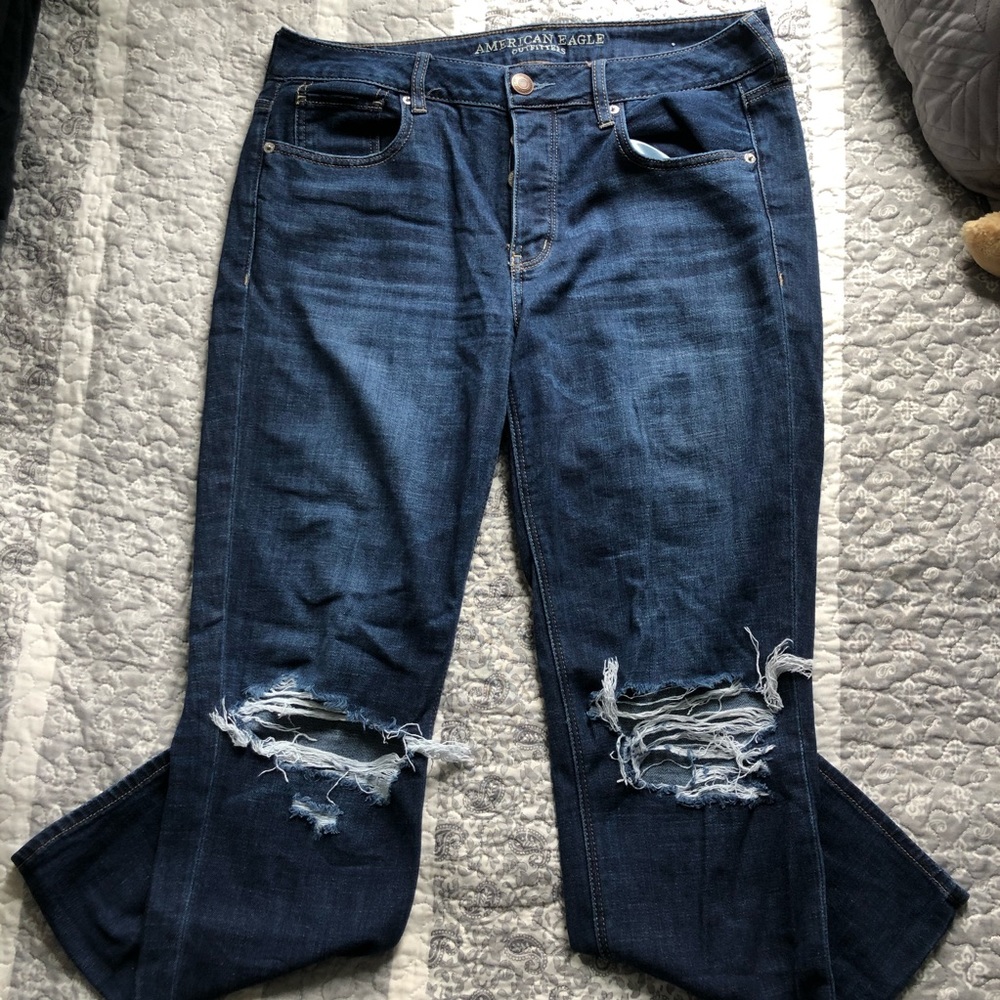 Distressed American Eagle skinny jean!